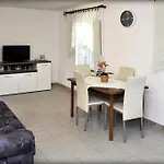 Sunny House Apartman Lumbarda