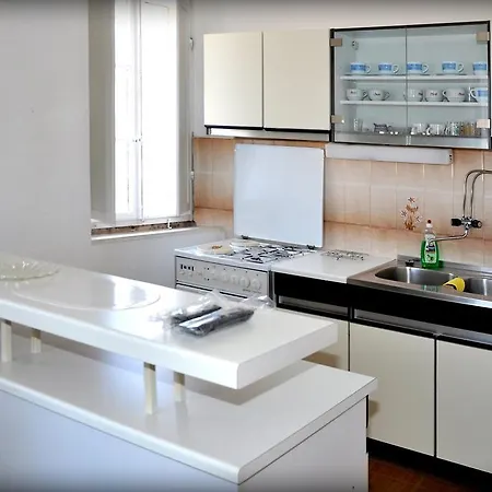 Apartment Sunny House *