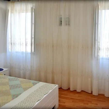 Sunny House Apartment